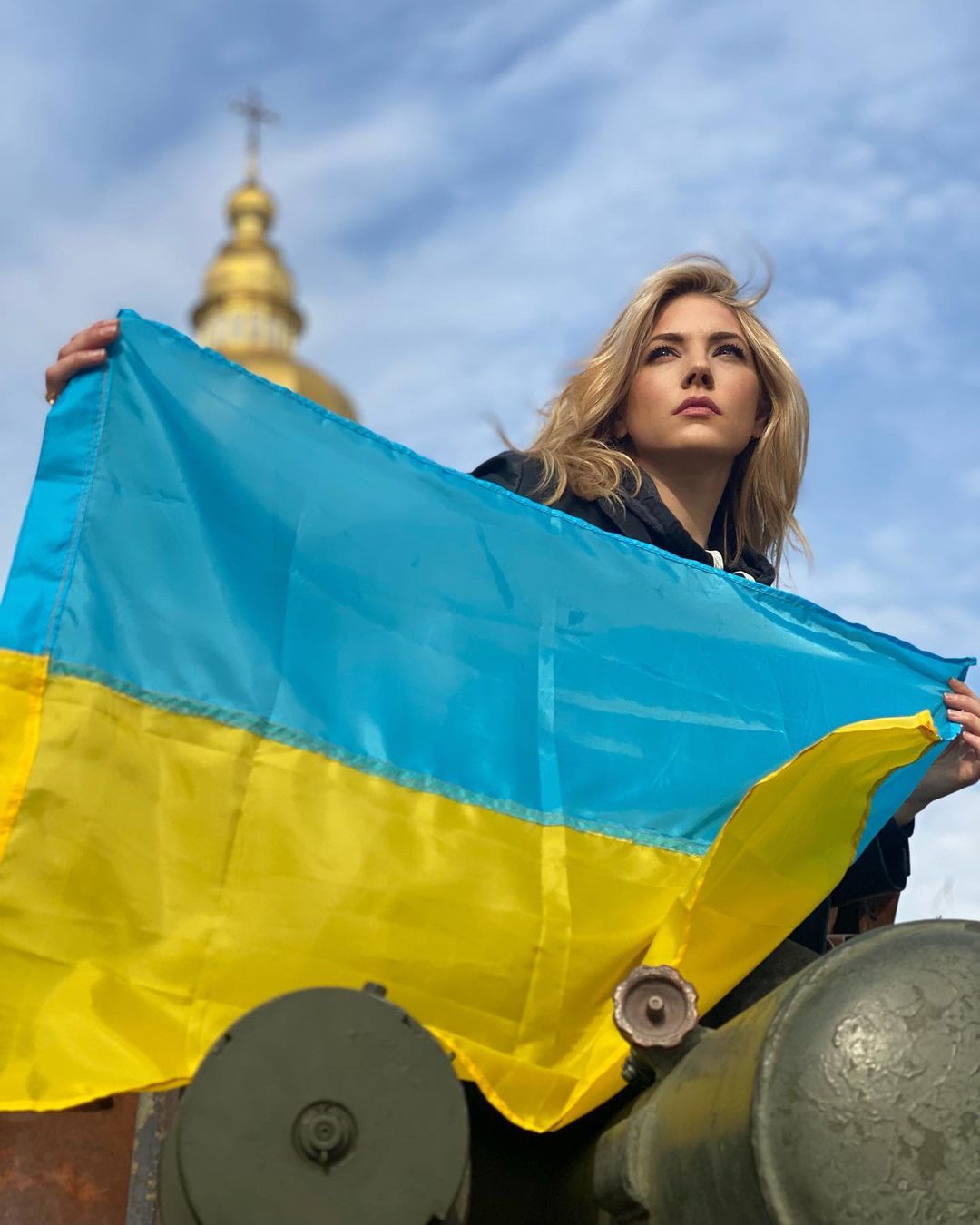 Топ-5 голлівудських зірок, які розмовляють українською мовою